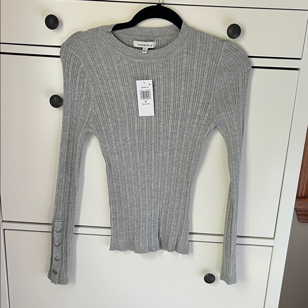 Hooked Up by IOT Light Gray Ribbed Long Sleeve Tee